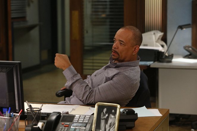 Law & Order: Special Victims Unit - Season 16 - Holden's Manifesto - Photos - Ice-T