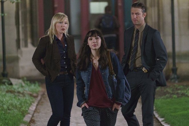 Law & Order: Special Victims Unit - Pornstar's Requiem - Van film - Kelli Giddish, Hannah Marks, Peter Scanavino