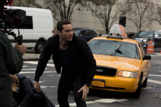 Law & Order: Special Victims Unit - Chicago Crossover - Making of - Jesse Lee Soffer