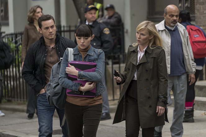 Law & Order: Special Victims Unit - Chicago Crossover - Photos - Jesse Lee Soffer, Isabel Shill, Kelli Giddish