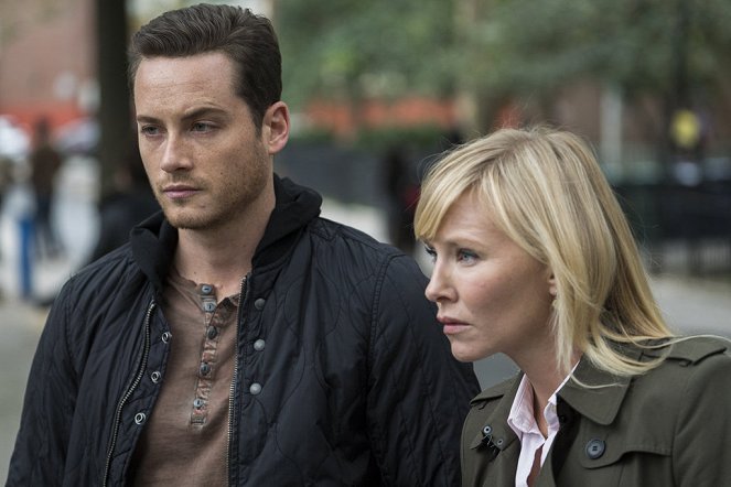 Law & Order: Special Victims Unit - Chicago Crossover - Photos - Jesse Lee Soffer, Kelli Giddish