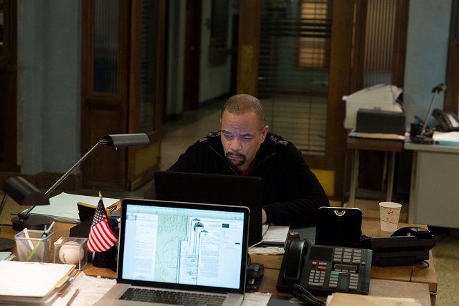 Lei e ordem: Special Victims Unit - Chicago Crossover - Do filme - Ice-T