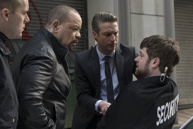 Law & Order: Special Victims Unit - Intimidation Game - Photos - Ice-T, Peter Scanavino