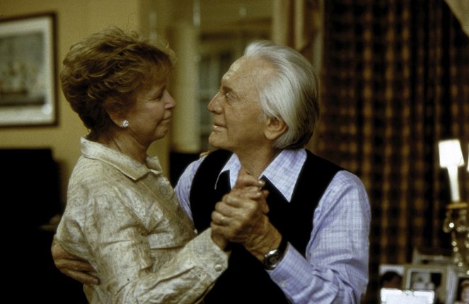 Es bleibt in der Familie - Filmfotos - Diana Douglas, Kirk Douglas