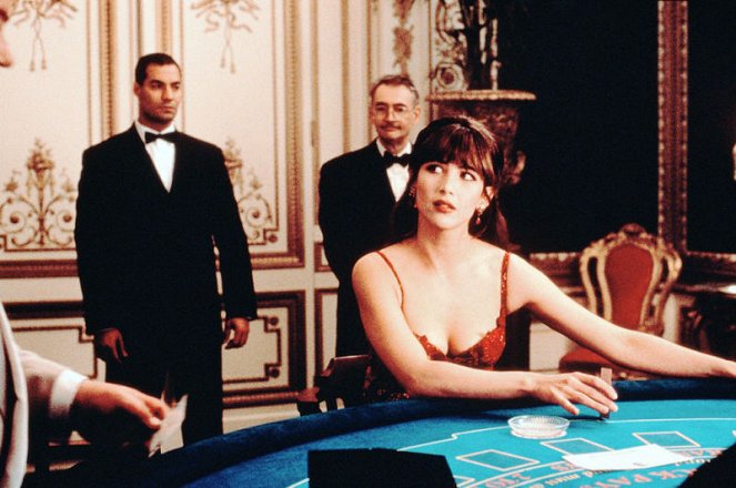 James Bond 007 - Die Welt ist nicht genug - Filmfotos - Sophie Marceau