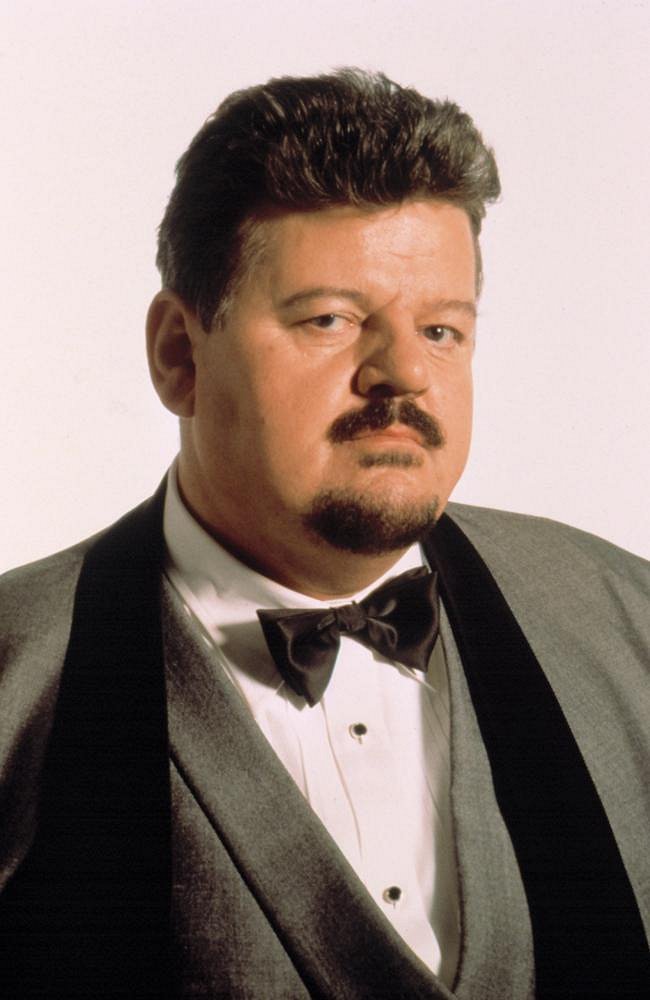 The World Is Not Enough - Promo - Robbie Coltrane