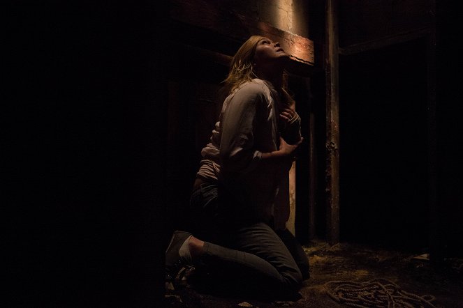 Out of the Dark - Filmfotos - Julia Stiles