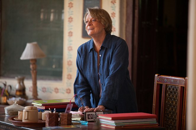 The Second Best Exotic Marigold Hotel - Photos - Maggie Smith