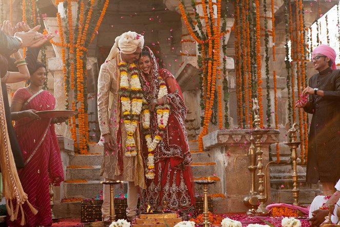 The Second Best Exotic Marigold Hotel - Photos