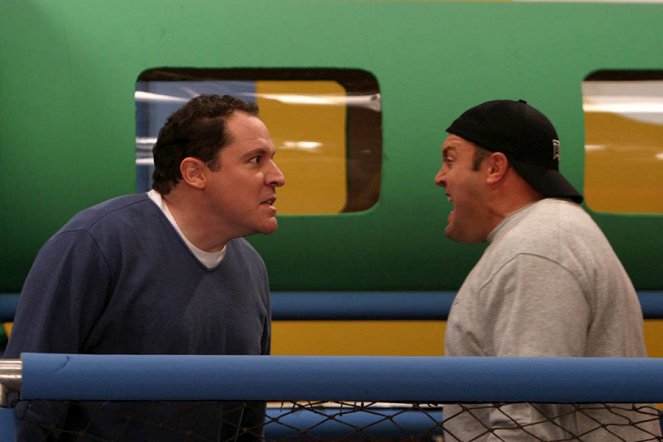 Dvaja z Queensu - Z filmu - Jon Favreau, Kevin James