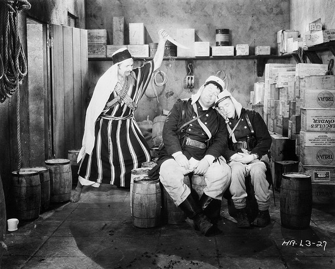 Duell mit den Wüstensöhnen - Filmfotos - Oliver Hardy, Stan Laurel