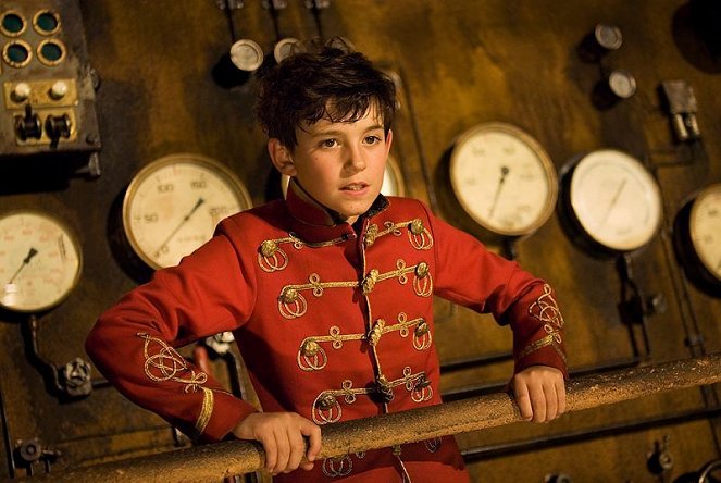 The Nutcracker: The Untold Story - Photos - Charlie Rowe
