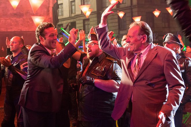 Unfinished Business - Photos - Vince Vaughn, Tom Wilkinson