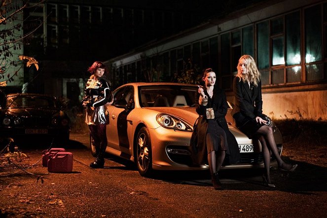 Wir sind die Nacht - Filmfotos - Anna Fischer, Jennifer Ulrich, Nina Hoss