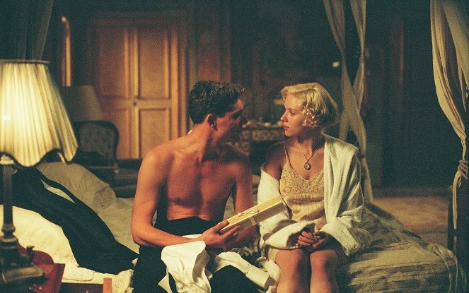 A Good Woman - Van film - Mark Umbers, Scarlett Johansson