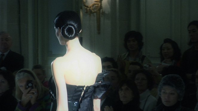 Images de femmes ou le corset social - Kuvat elokuvasta