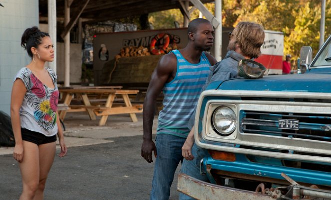 Shark Night 3D - Photos - Alyssa Diaz, Sinqua Walls