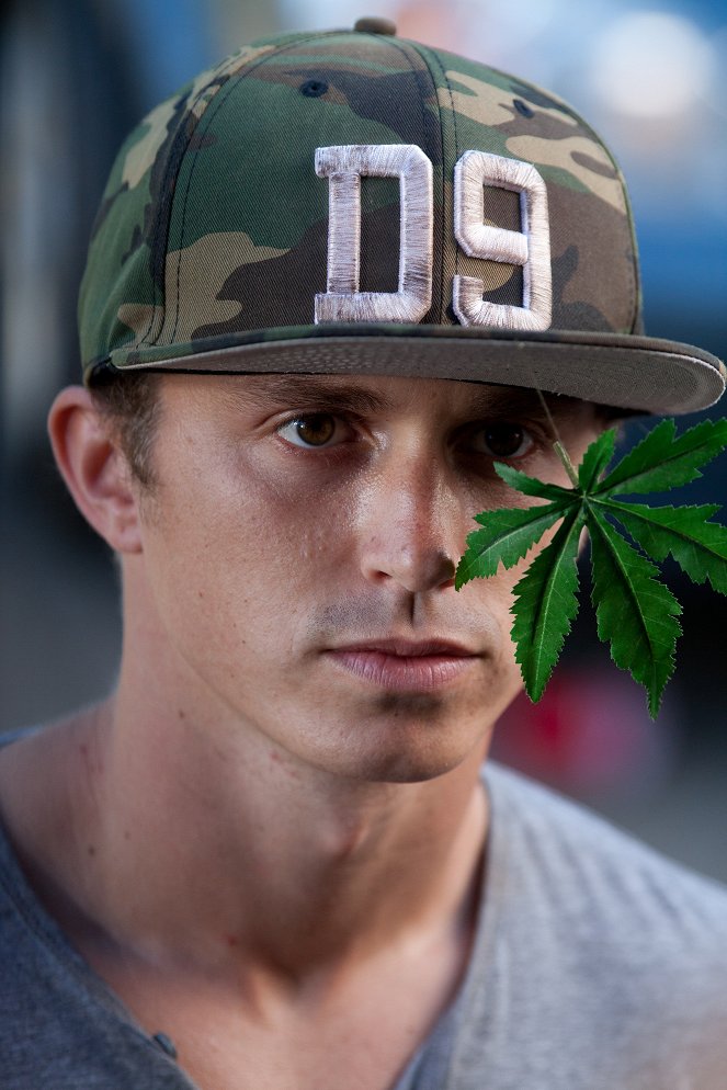 Kid Cannabis - Do filme - Kenny Wormald
