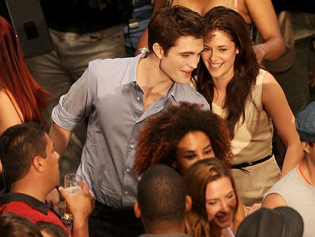 La saga Crepúsculo: Amanecer - Parte 1 - De la película - Robert Pattinson, Kristen Stewart