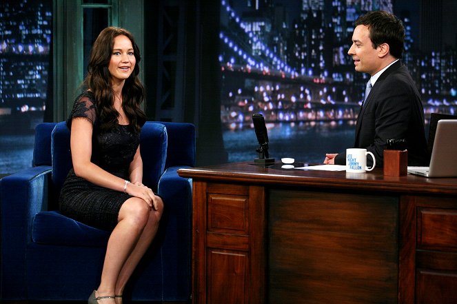 Late Night with Jimmy Fallon - Filmfotók - Jennifer Lawrence, Jimmy Fallon