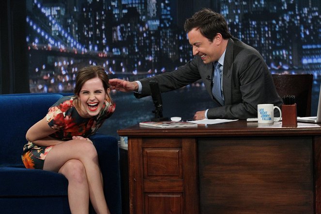 Late Night with Jimmy Fallon - Filmfotók - Emma Watson, Jimmy Fallon