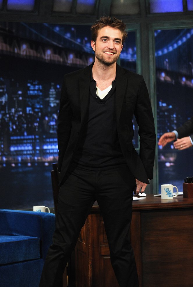 Late Night with Jimmy Fallon - Filmfotók - Robert Pattinson