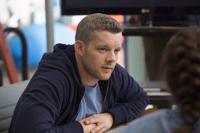 Looking - Looking for Glory - Van film - Russell Tovey