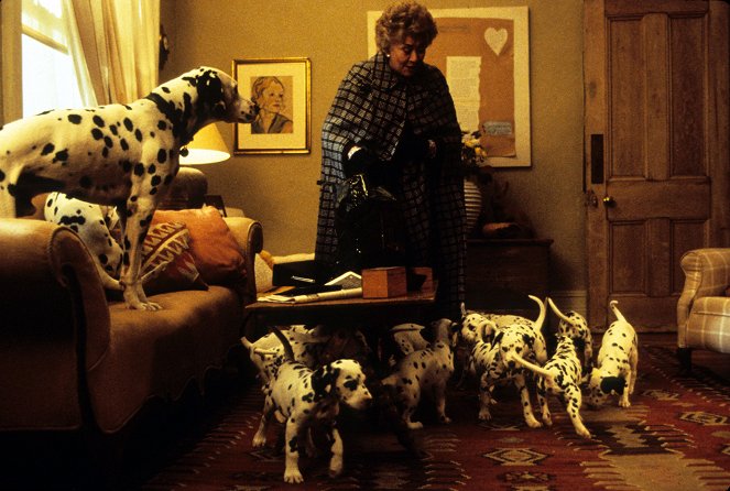 101 dalmatialaista - aitoa koiranelämää - Kuvat elokuvasta - Joan Plowright