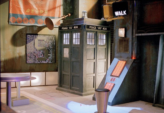 Doctor Who - Pitkän pitkä peli - Kuvat elokuvasta