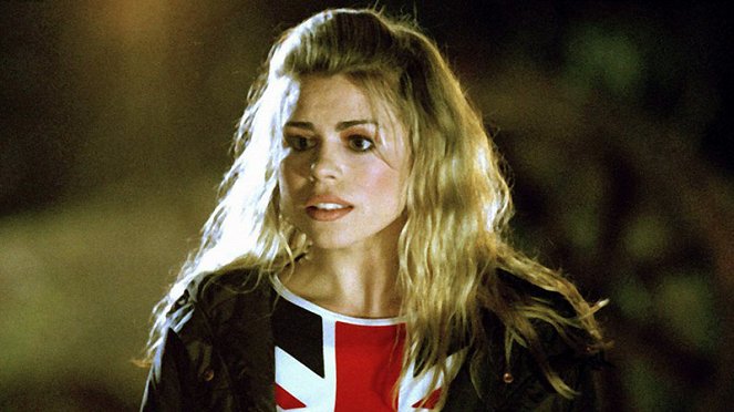 Doctor Who - The Empty Child - Photos - Billie Piper