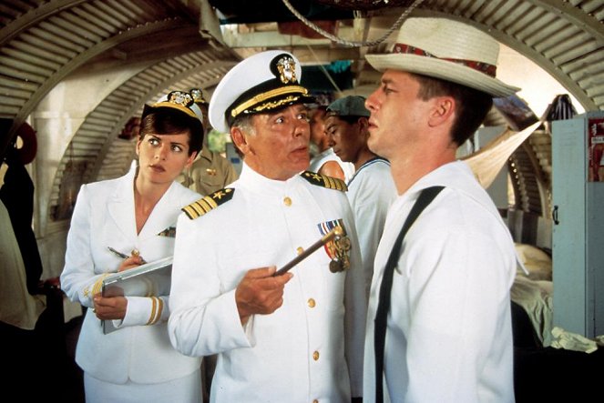 La armada de McHale - De la película - Debra Messing, Dean Stockwell, French Stewart
