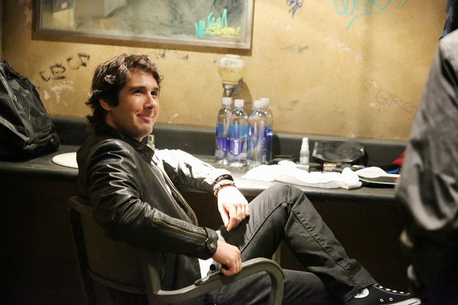 The Crazy Ones - Photos - Josh Groban