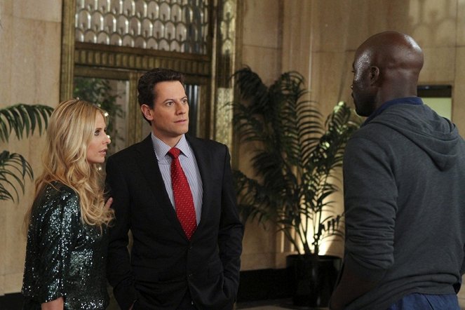 Ringer - Photos - Sarah Michelle Gellar, Ioan Gruffudd, Mike Colter