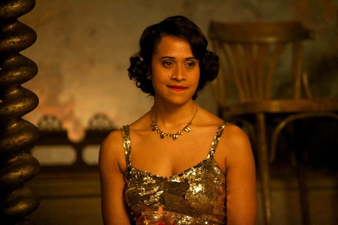 Dancing on the Edge - Z filmu - Angel Coulby