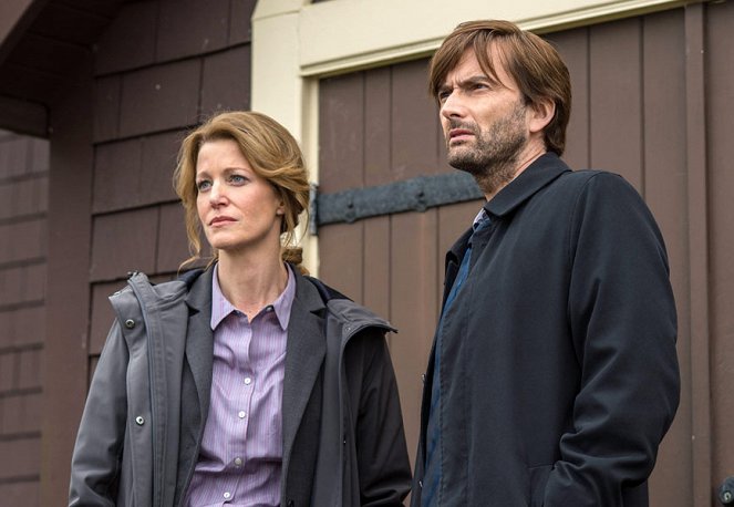 Gracepoint - Z filmu - Anna Gunn, David Tennant