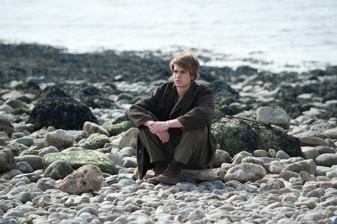 Never Let Me Go - Photos - Andrew Garfield
