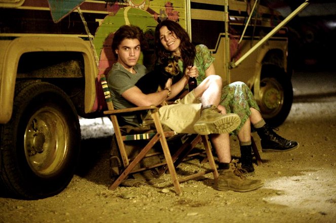 Hacia rutas salvajes - De la película - Emile Hirsch, Catherine Keener