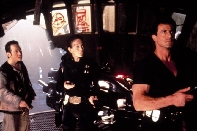 Sudca Dredd - Z filmu - Rob Schneider, Diane Lane, Sylvester Stallone