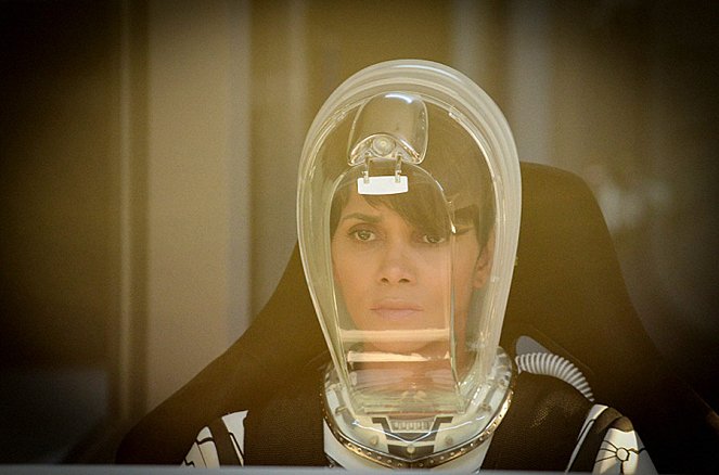 Extant - Ascension - Photos - Halle Berry