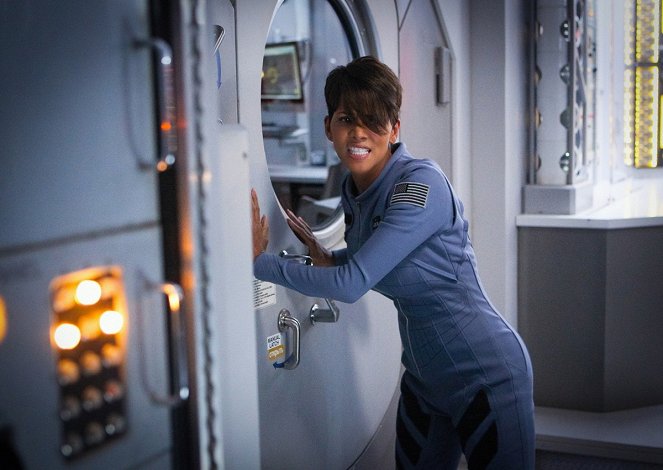 Extant - More in Heaven and Earth - Photos - Halle Berry