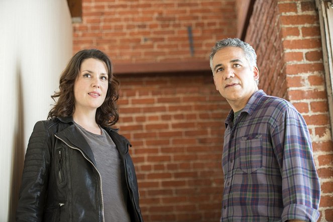 Togetherness - Filmfotos - Melanie Lynskey, John Ortiz