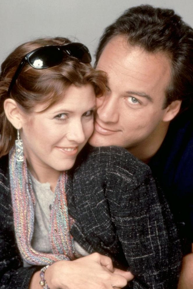 Magas barna férfi, felemás cipőben - Promóció fotók - Carrie Fisher, Jim Belushi