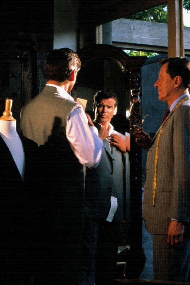 The Tailor of Panama - Van film - Pierce Brosnan, Geoffrey Rush