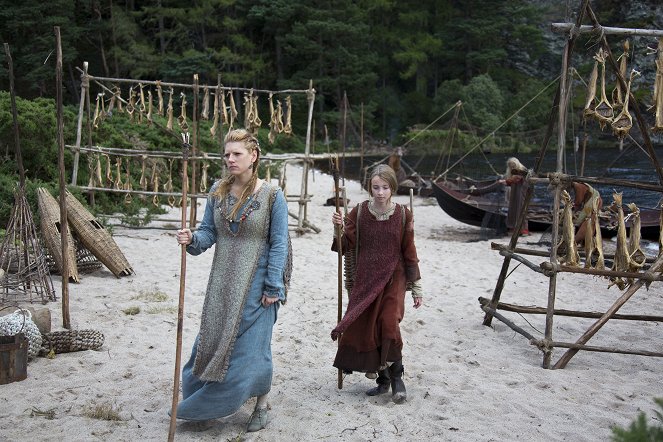Vikings - Season 1 - Initiationsriten - Filmfotos - Katheryn Winnick, Ruby O'Leary