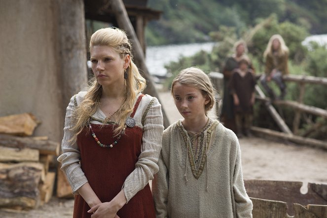 Vikingek - Season 1 - Az átkelés - Filmfotók - Katheryn Winnick, Ruby O'Leary
