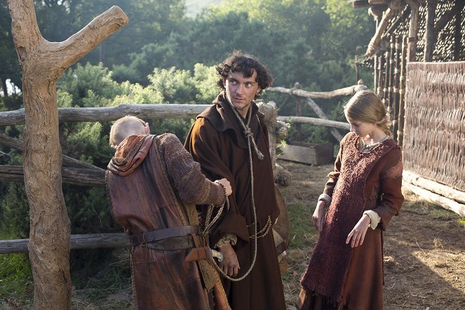 Vikings - Dispossessed - Photos - George Blagden, Ruby O'Leary