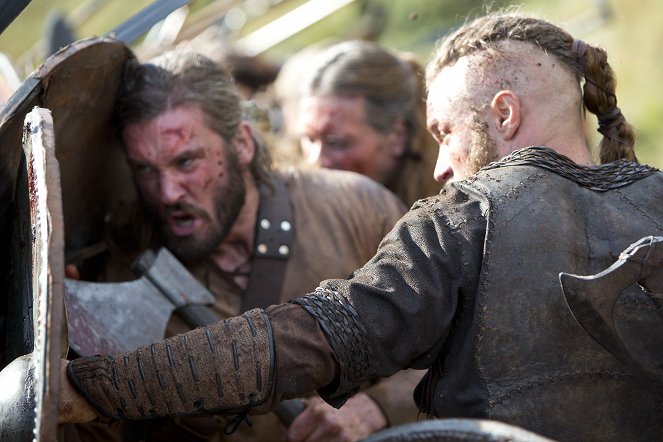 Vikings - Season 1 - Julgamento - Do filme - Clive Standen, Travis Fimmel