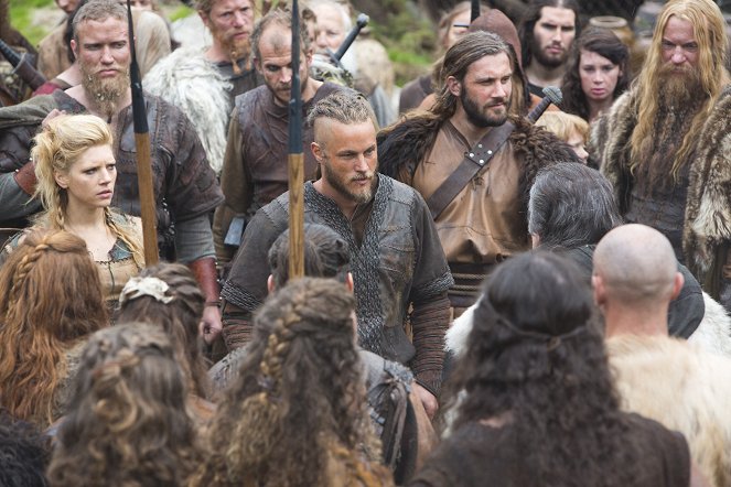 Vikings - Season 1 - Trial - Photos - Katheryn Winnick, Gustaf Skarsgård, Travis Fimmel, Clive Standen, Vladimír Kulich