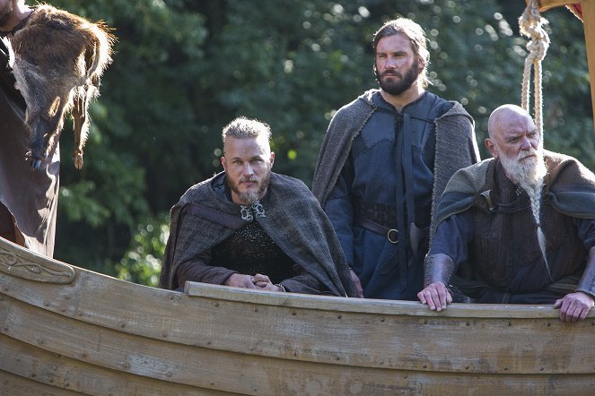 Vikings - A King's Ransom - Photos - Travis Fimmel, Clive Standen