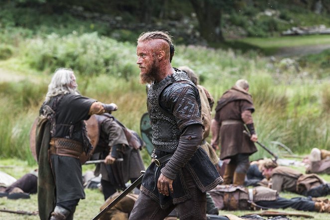 Vikings - Answers in Blood - Photos - Travis Fimmel